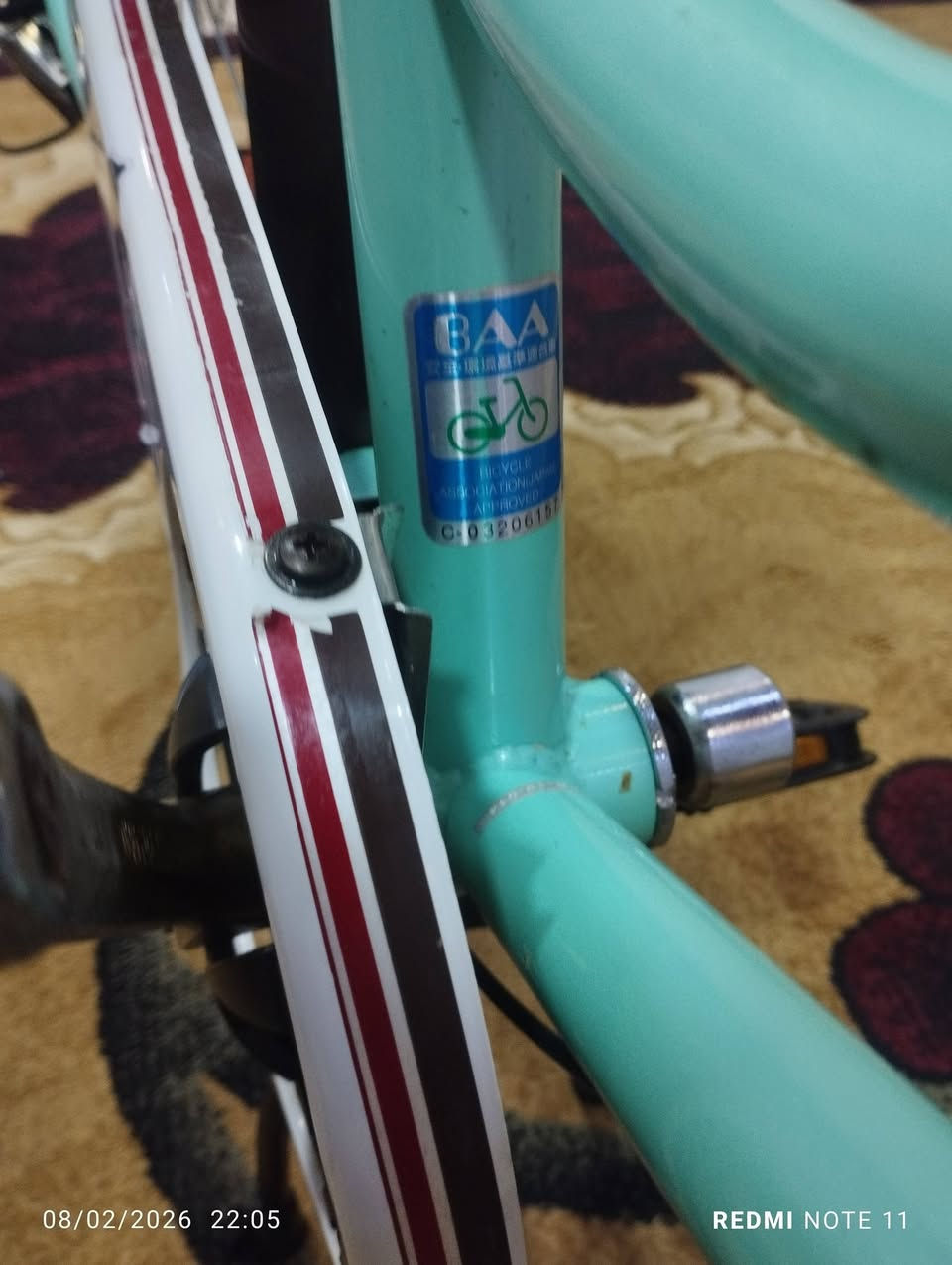 السلام عليكم بايسكل صيني 26 حاويا نضيف حيل حيل تخم تاير موديل 2019 عكرب بريكات شغال البايسكل حاويا منزلا على أيدي لون سماءي فاتح هوا وغراض 140 قفل بدون غراض 120 للاستفسار *********** العنوان مشروع المسيب قرب معسكر المحاويل
