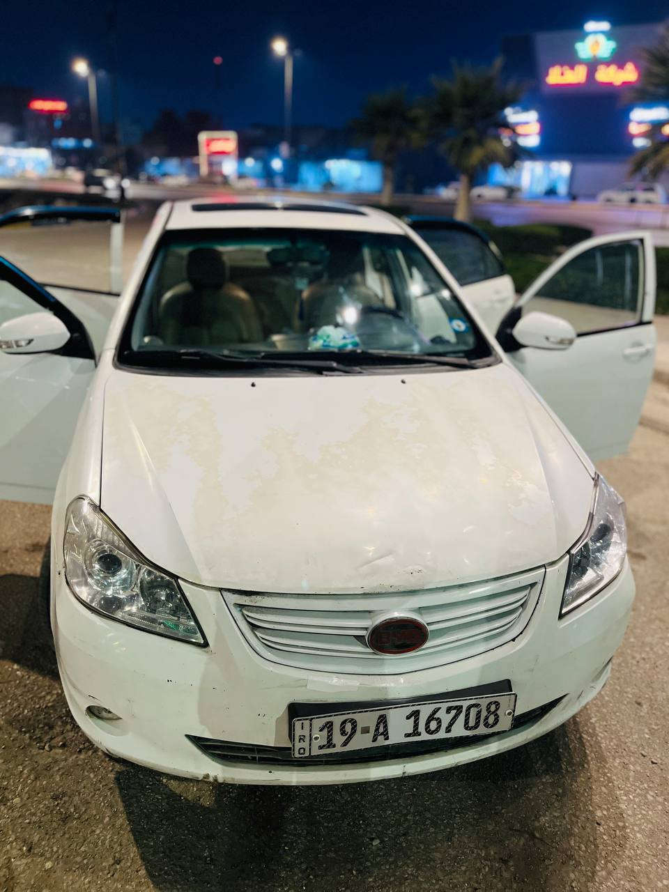 Byd 
2013 G3 كير عادي تدفئه تبريد شغل 
بيها جاملغ الامامي جهة السايق صبغ فقط +جراد بالبنيد 
سنوية ل 2030 هزه جديده رقم كربلاء الدولي  بسمي تحويل مباشر مكان السياره كربلاء 
السعر 57 وبيها مجال بسيط 
       ‏‪***********‬‏  /  ***********
