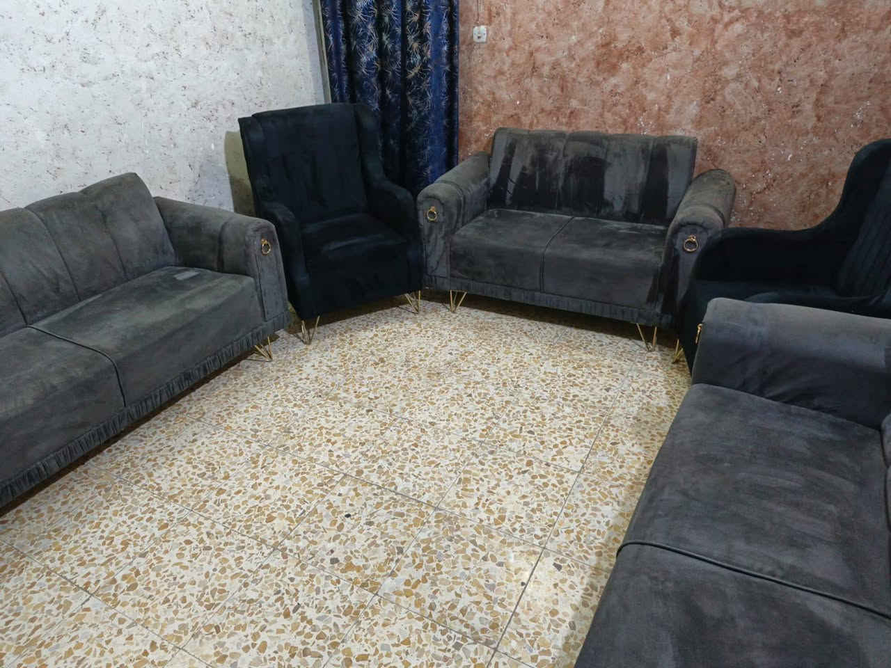 تخم 10مقاعد تزكام وثكيل تكمه جديد كلش اي ضررمابي نضيف جد سعره 260يوجد توصيل داخل كربلاء ***********
