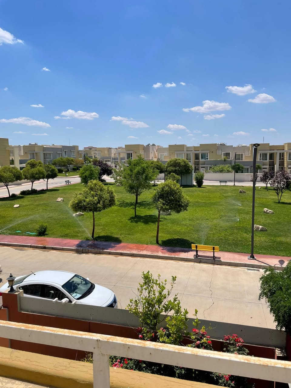 بيت للايجار منطقة لانه ستي مقابل حديقة
مساحه 200م طابقين 
كاونتر مع البيت 

السعر 700$ 
الاتصال ع رقم ***********
