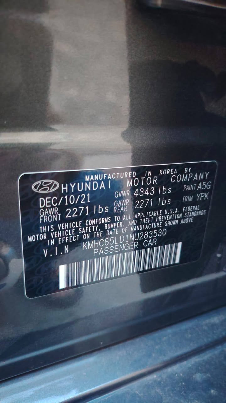 سلام عليكم من رخصه الادمن محترم 

ايونك هونداي 
موديل 22 حلوه جديده 
3 انضمه هايبرد بانزين شحن 
رقم ديالى بأسمنه شرط تحويل
السعر ١١٠ وبيه مجال للشراي 
((بييييع او مراووووس )) 
ماشيه ٤٥ بلنسبه لموديلها ماشيه قليل جدا 
الضرر //  تبديل بنيد وجاملغ وصور حادث مرفق وصار بيه طخه خفيفه عدنا انبيعه علا وضعها فديو مرفق بالمنشور 
الموقع ديالى بعقوبه
 ***********
