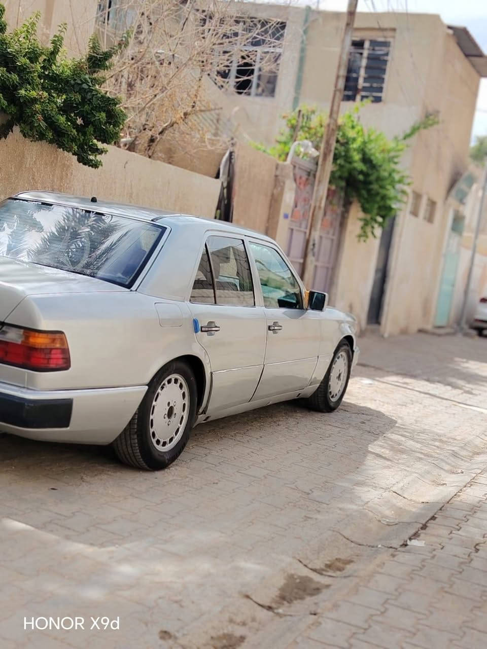 السلام عليكم
للبيع مارسدس دب 87
كهربائيات كلها شغاله 
رقم بغداد تحويل مباشر 
كير ومحرك كفاله 
مكفوله من الكص والعيب الشرعي 
تخم تاير جديد سدر جديد النظافة شةفت عينك تخبل السياره 
السعر 60وبيها مجال ***********
العنوان كربلاء
