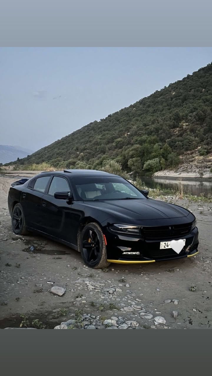 جارجر sxt plus فول موصفات 
موديل ٢٠١٨ سيارة داخل كلين تايتل بل عراق صاربيهة نص جملوخ  ايمامي و ربع باب صبخ ايرباكات سليمة و دواخل شرط موصفات معروفة شاشة كبير دواخل ابيض سعر ٢١٨ ومجال رقم موبايل *********** واتساب كورك متوفر
