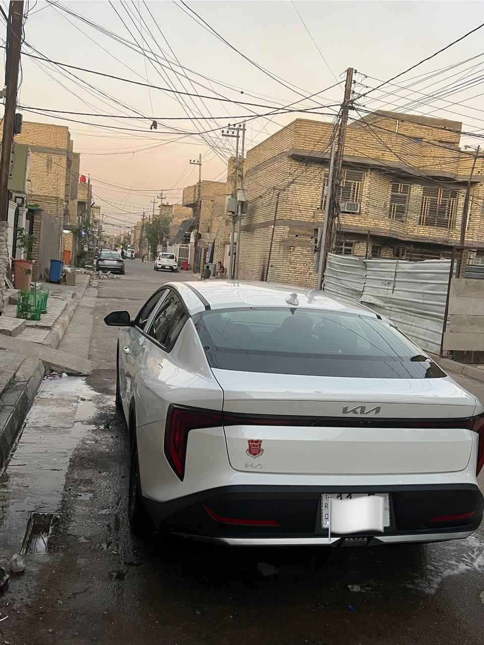 السلام عليكم k4للبيع موديل 2025ماشيه 6الف فول ماعده الفتحه وراد امريكي حادث جانلغ وبنيد بدون دواخل ربدون ايرباك قطعة وحدة صبغ بنيد جاملغ بارد مكان بغداد للاتصال *********** 
بسمي تحويل ثاني يوم
  السعر 177بيه مجال
