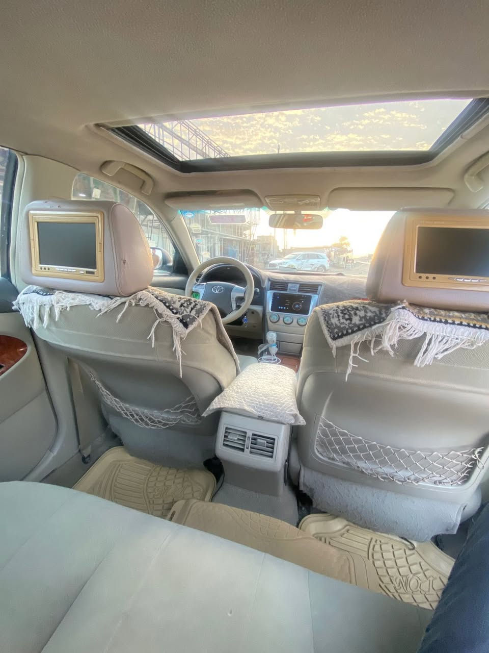 سلام عليكم كامري موديل 2008 خليجي فول موصفات رقم سليمانية بسمي شخصيا السيارة جاهزه وخير من الله وسونارهة موجود بالمنشور السعر 118 وبيهة مجال الاستفسار ع الرقم {***********} مكان السيارة ديالى الخالص
