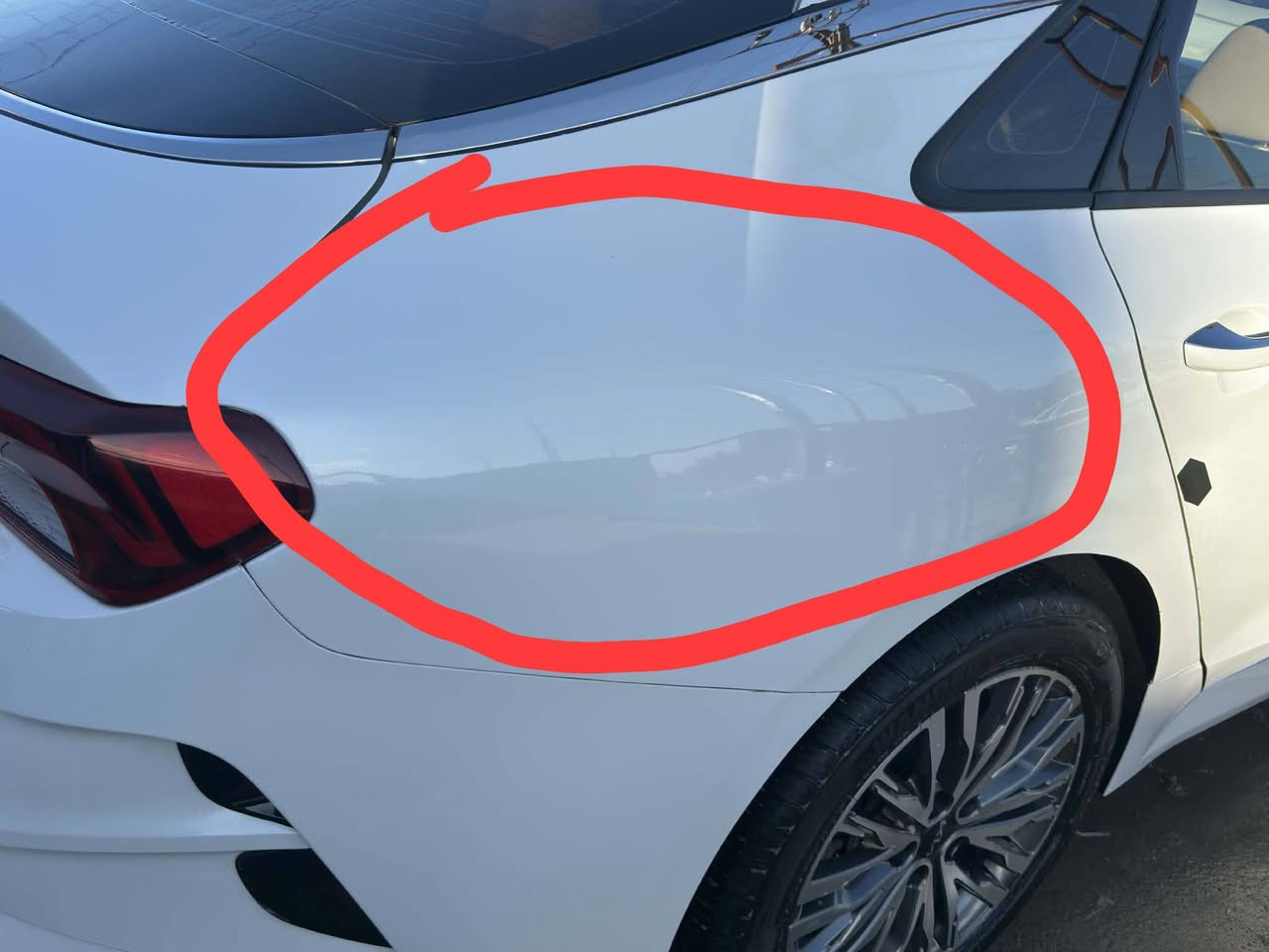 كيا K5 خليجي 2023 🇰🇷
محرك 2000cc (DOHC) اقتصادي وقوي
ماشية: 57 ألف فقط ✅
🔹 السعر ١٥٨ & مجال بسيط 📍 الموصل الجانب الايسر 
📞 ***********
🔹 مواصفات خليجي فول بدون فتحه 
🔹 استخدام شخصي ونظيف
🔹 مقاعد حار بار وجلد ❄️رقم اربيل سنويه وهزه جاهزه تحويل 

📋 الضرر ٣ قطع صبغ خارجي بدون دواخل وجاملغ امامي مبدل بلا دواخل 
  أجزاء الصبغ موضح بلصور 
وماكو ضرر هيكلي 
يعني أضرار خارجية خفيفة تم تصليحها فقط
🔸 مجال بسيط للجادين فقط
