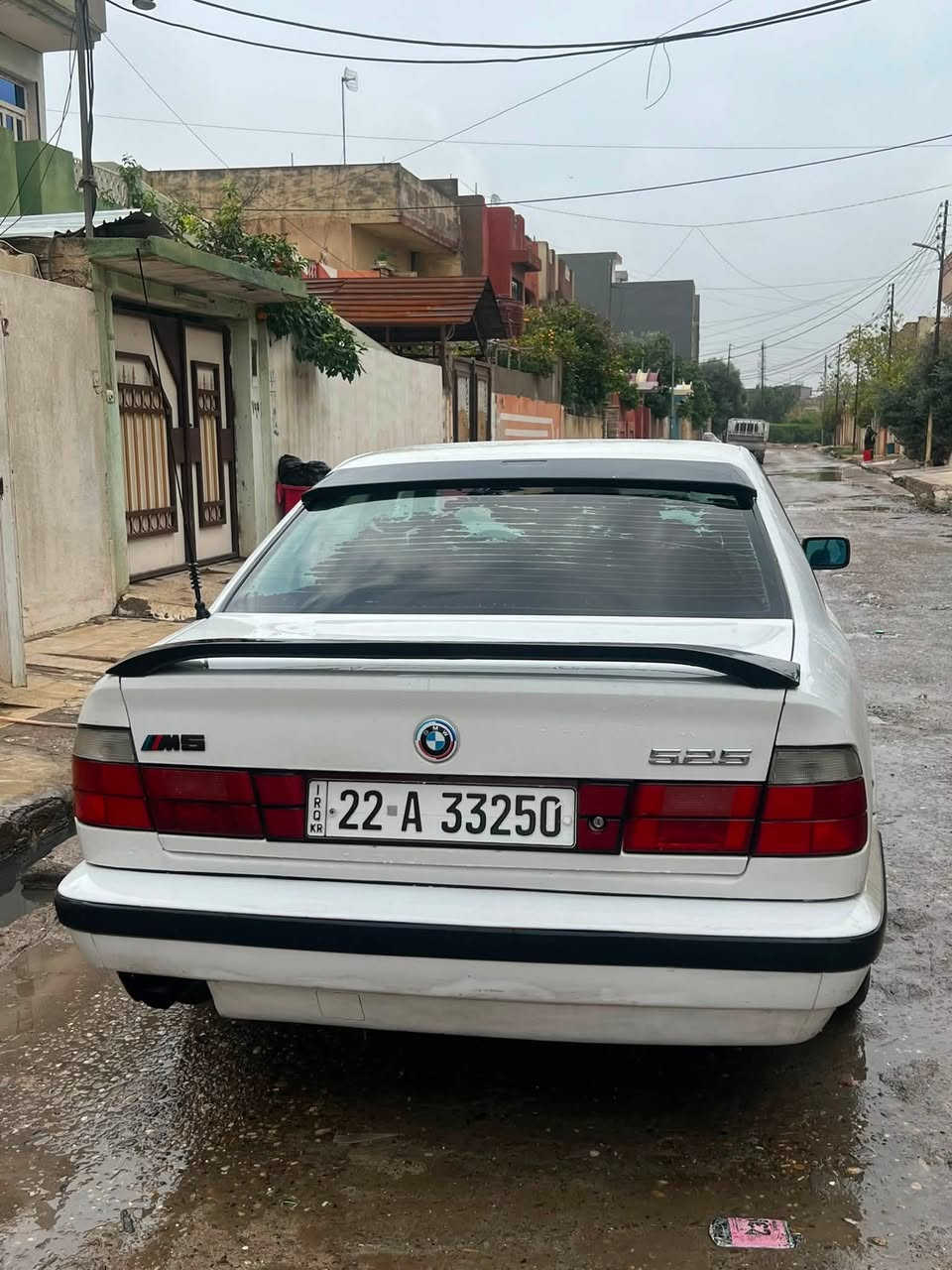 بي إم دبليو 525 اصل 
كير مكينه شرط 
صبغ عام جماليه 
السياره طخم الكدام نص عمر 
***********
***********
