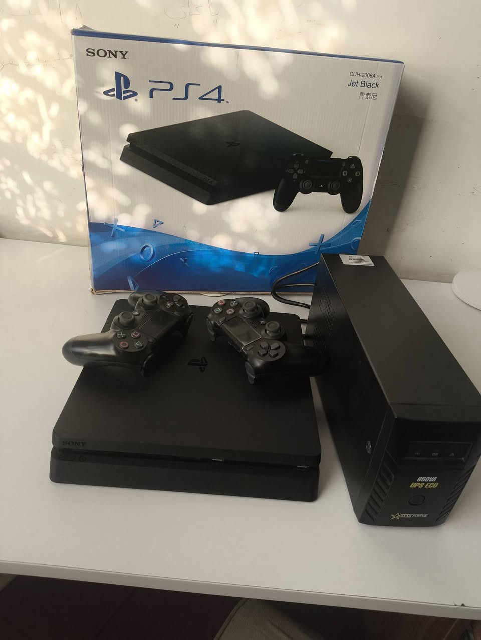 سلام عليكم
بلي فور سلم مهكر للبيع 
مساحه 500
الجهاز قبل 5 ايام شتريته 
جوستك 2 وحده أصليه وحده تجاريه
يوبي اس/ بي 7 لعبات
سعره 290  مكاني بغداد حي اور 
رقمي ***********
