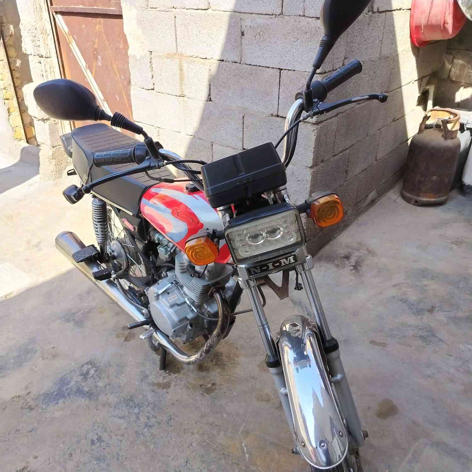 دراجه ايراني بتياز  نضيفه بس مجفت اوراق اصوليه تترقم  متواجد عل  عل واساب ***********
