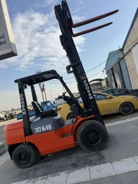 للبيع شوكيه@ للبيع شوكيه  نوع دوران بس هي شكل التويوتا موديل 2010 3 طن...