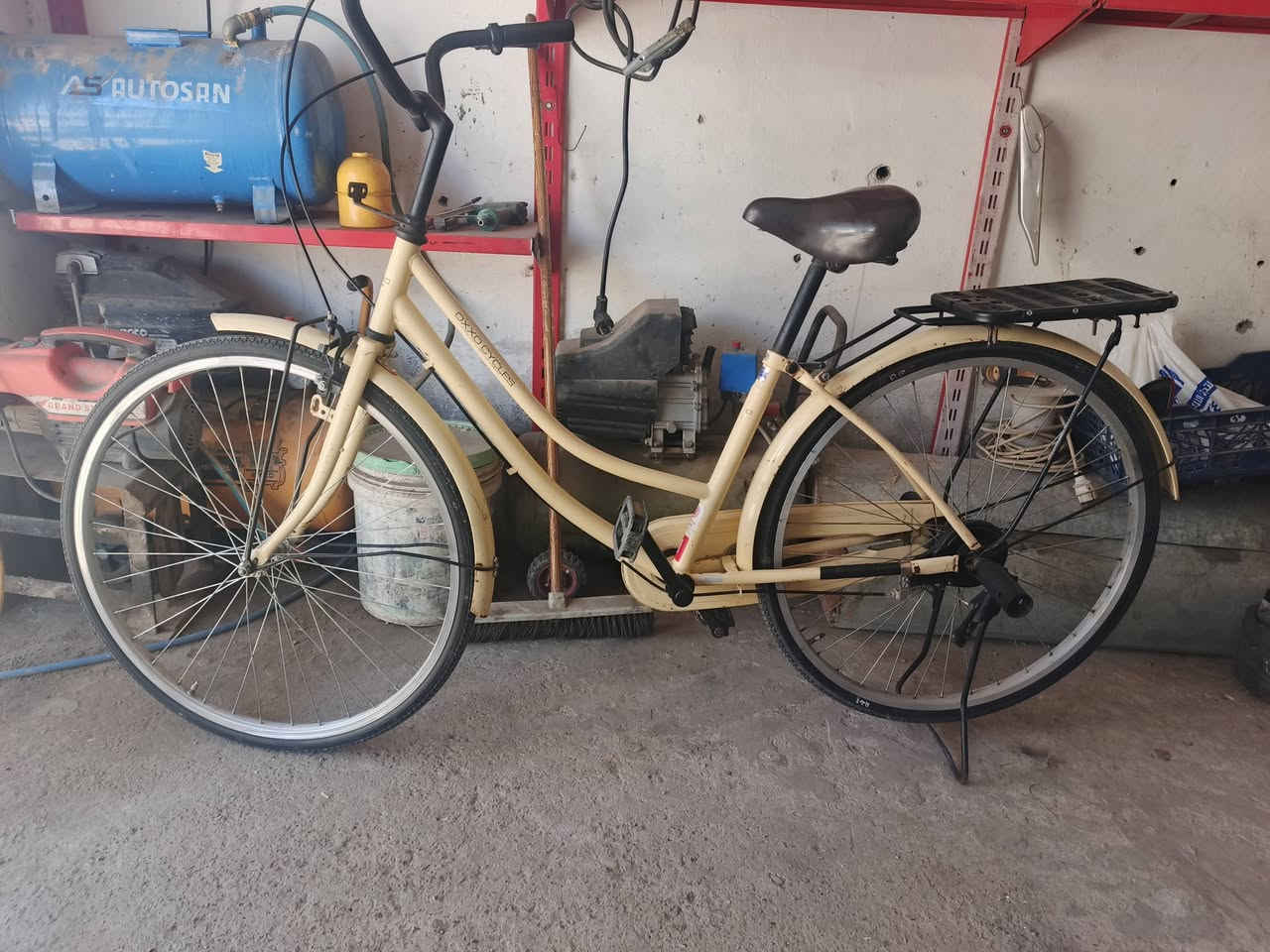 باسكل للبيع حجم 26كامل اي نقص مابي سعر 70بي مجال مكان بعقوبه بهرز رقم استفسار ***********
