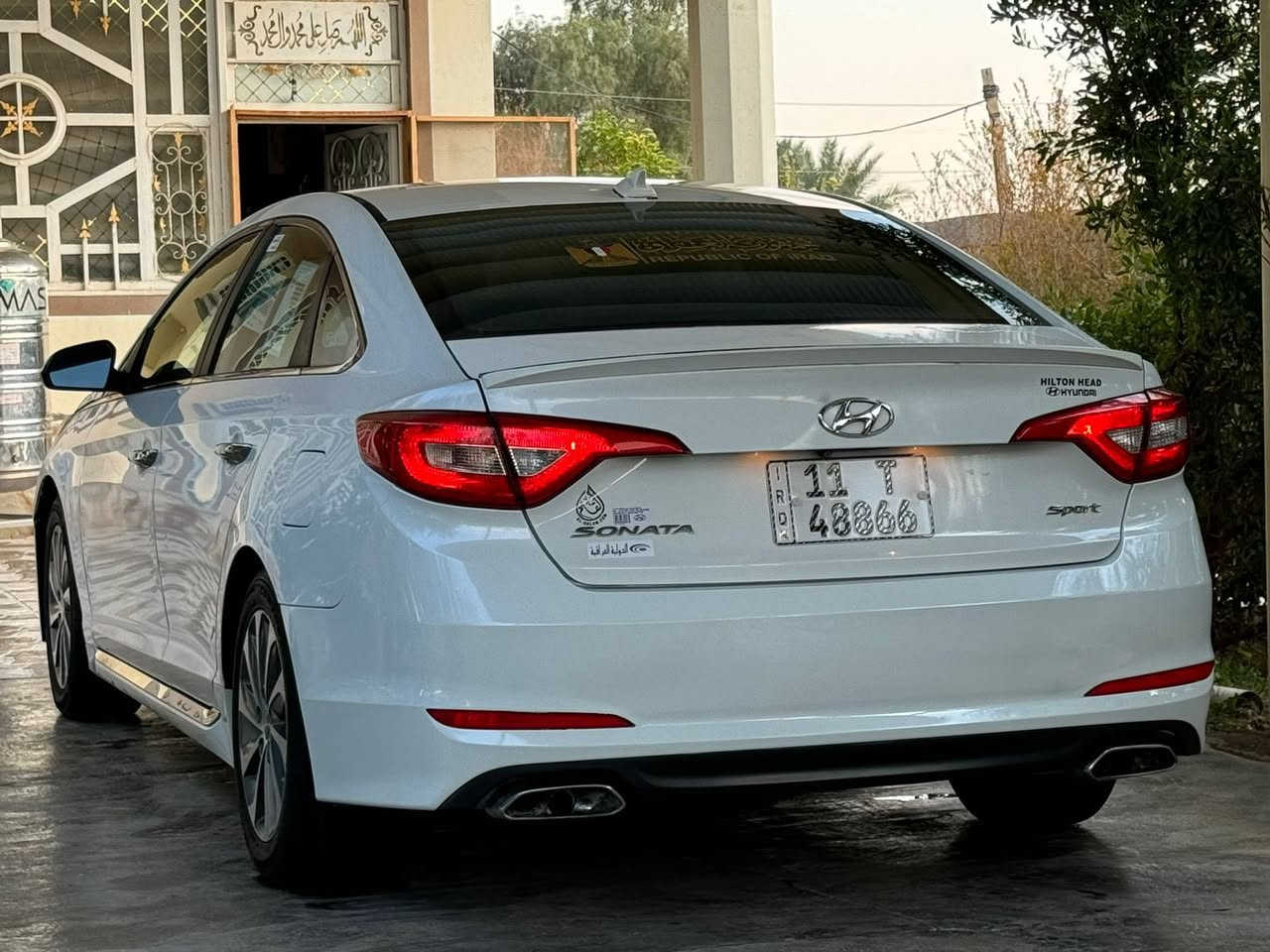 السلام عليكم
اليريد الجديد هاذا الجديد

امريكي ليبل واحد حته الدعاميات 

ضرار كلش بصيط
بدون ايرباك كلها كبس 

وشرط الفحص والسونار وين ميعجبك تفحص افحص 

برغي ممفتوح 
سياره جديده جديده
 و.دواخل. شرط زيرو شرط 

سوناتا 2015..
امريكي...
رقم بغداد دولي 11 ...
داخله هزه بسمي...
ماشيه.  105 .... .  
المواصفات...  

هيه فول فول.   عده الفتحه.

سبورت مواصفات معروفه ...
رادارت جانبية...
بصمه....
بصمه ابواب وتشغيل...

تحكم ستيرن...
ثلاث انضمه قياده..
ترايش نيكل دوس....
دبل كزوز....
اشاير بالمري....
دتفئه كشنات... . 
كشن كهرباء..
شاشه جبيره.. 
 بلاد...
بلوتوث مكان شحن..... 
حساسات خلفيه....
لد أمامي نهاري... .. 
 .... 
محرك 2400  بلكارتون ...
كير ومكينه بلكارتون صدر خلفي وامامي جديد

تخم تاير...
ويل بلادي ...

مانقصها لو برغي نضافه 1ع1
السيارة جديدة شكد متتوقع

السعر.       ((128))
 بيها مجال للشراي 

***********...

***********...
رجاء الموشراي لايضل ينطي اسعار بكيفه
السيارة بالحقيقه احله من الصور بأكثر 🧿
