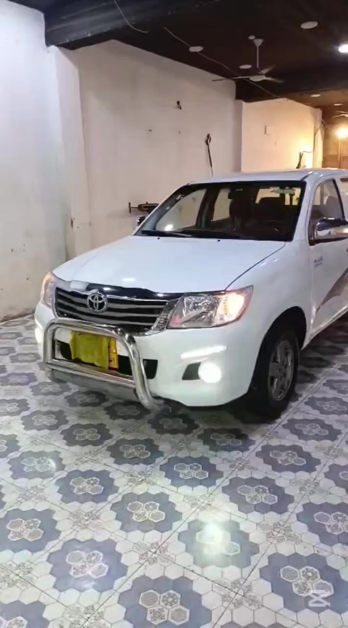 هايلوكس موديل 2014 ادوات ادوات دخول كويت كويت سياره كصه شاصي فقط جديده كارتون متوم أرقام وسنويه ولوحات طبق الاصل كير مكينه كفاله حداديه طخم تاير جديد تبريد ثلج برغي ما بيه نقص سعر 110 وبيه مجال هاتف *********** مكان العماره
