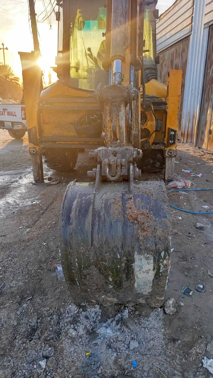 سلام عليكم لبيع حفاره جي سي بي موديل 2008 باسم بنفس اليوم المداور مواصافات سليت تخم تاير كماشه كيله الاماميه  رقم جديد نكليزي رقم بغداد المكان الحفاره بنجف  الاستفسار السعر على رقم هذا ***********
***********
