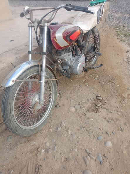 السلام عليكم ماطورات البيع العدد 4 ماطورات شغلت فول صلنصه علي التيكرات كزوز علي الشراي يجي خاص او عل رقم ***********
