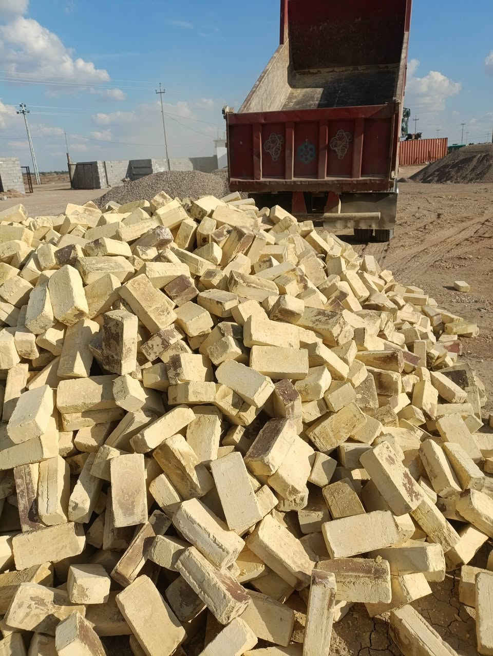 اسعار تنافسيه ومواد درجه اولى
أسمنت كرستال الطن ٩٧ الف الجيس الفرد ٥ الف
رمل زبير الكنتر ٣٨ الف التك ١٥٠ الف
حصو مغسول كنتر ٤٣ الف التك ١٦٠ الف
بحص مغسول كنتر ٤٣ الف تك ١٦٠ الف
سبيس كنتر ٣٨ الف تك ١٥٠ الف
رمل مغربل كنتر ٥٠ الف تك ١٩٥ الف
زميج كنتر ٢٠ الف تك ٦٠ الف
طابوك الحي الالف ١٢٠ الف ال ١٠٠ ب ١٢ الف
بلوك شمالي الالف ٦٢٥ الف
تراب حلو كنتر ١٢ الف تك ٣٠ الف

اسعارنا مطروح تريد ادز سياره تريد يجيك للمكان التريده وحمل ممتاز
غير متواجد ع الفيس الاتصال بالرقم
***********

المكان طريق الشركات قرب دار ابو مجاهد
