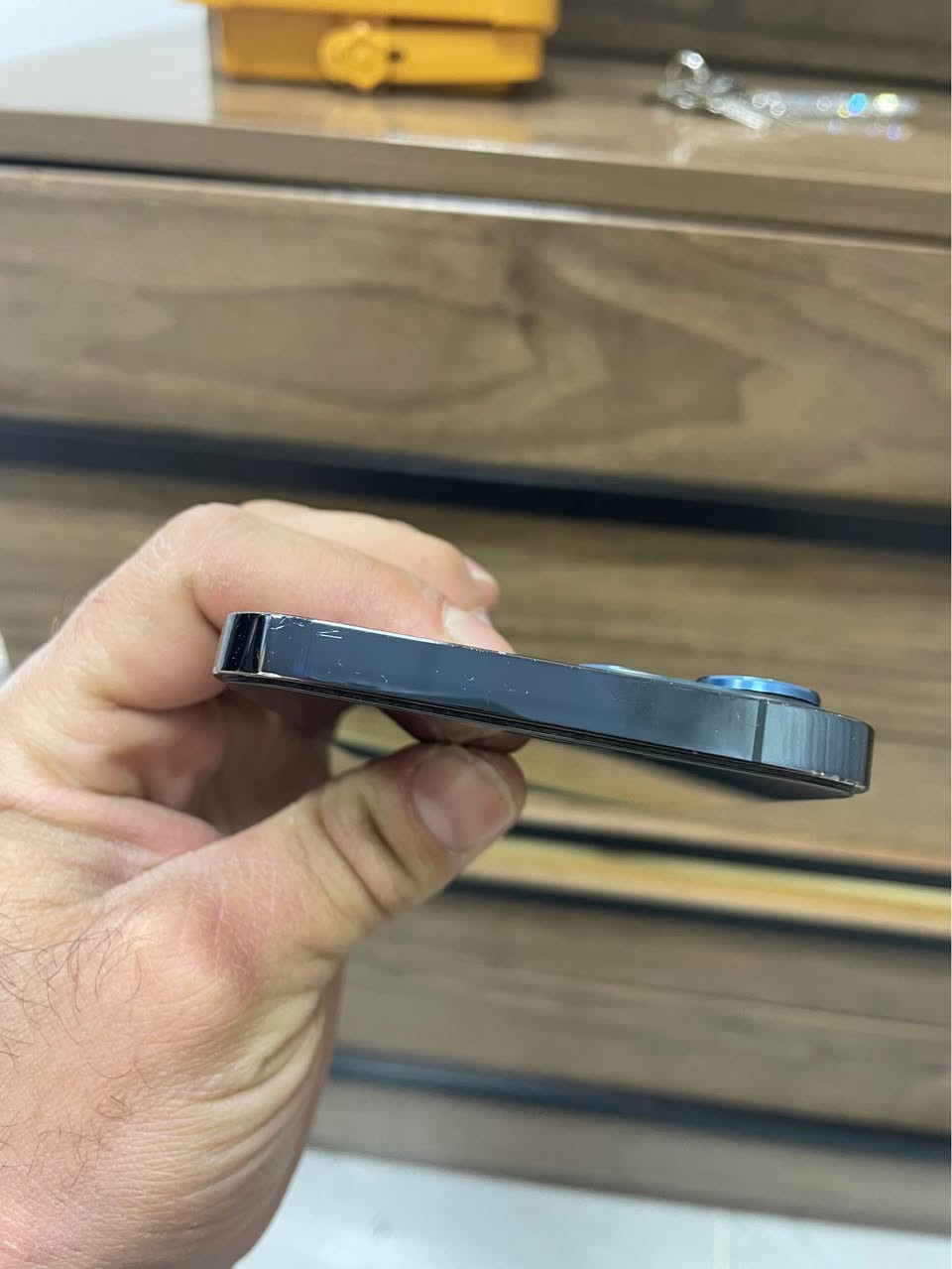 İphone 12 pro max
Zakire 128gb
1sim esim 
Battry 79 bilad 
Nakrawa bashart hawaw comptr 
Xaweni %90 
Hawler 5 hasarok geandn niya أربيل, العراق


**إذا كنت صاحب هذا الإعلان وتريد حذفه لأي سبب، رجاءا أرسل رسالة إلى الدعم الفني**