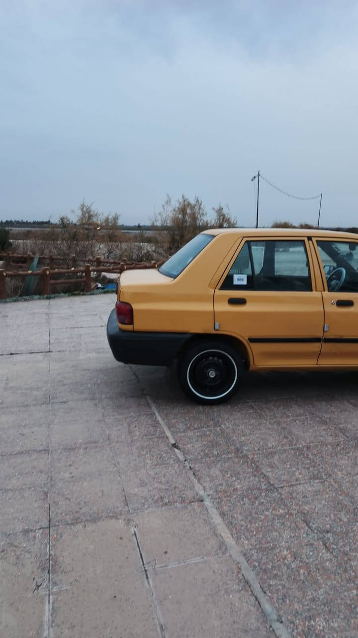 السلام عليكم سايبه 2015 السيارة مكفوله ربع متصرف عليها كبل للشارع
مكفوله (من كير ومحرك وتبديل وضربه وصبغ ) شواصي نضاف وتجي وتكلب وتقتنع مصفرة هيئه وغرامات تحويل ثاني يوم بسمي السيارة  السياره خير من الله عوزها غاز تبريد فقط السعر 36 مكاني بغداد رقمي  ***********
