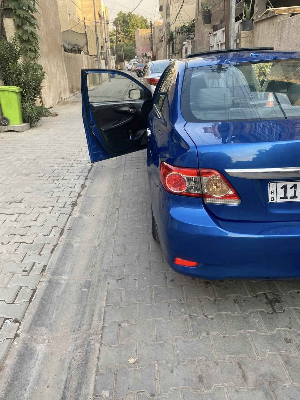 لام عليكم من رخصت الادمن المحترم كورلا 2009 محدث 2013 بل كامل السيارة فول مواصفات عدة البصمة مكينة كير بلاديات برغي ما مفتوح بيهن صدر جديد تخم تاير جديد السيار علة يدي متصرف اليسارة حادثها فقط جاملغ امامي عكس السايق  مبدل والباقي كلهة ليبل واحد السيارة مصبوغة عام للجمالية لين جاردة لا اكثر ولا اقل وموجودة صور قبل الصبغ لي ريد تفاصل اكثر يراسلني عل واطساب عنواني بغداد الجديدة السعر 105 ورقة بيهة مجال بصيط *********** ملاحضة لايتات كلة زنون خلفي امامي
