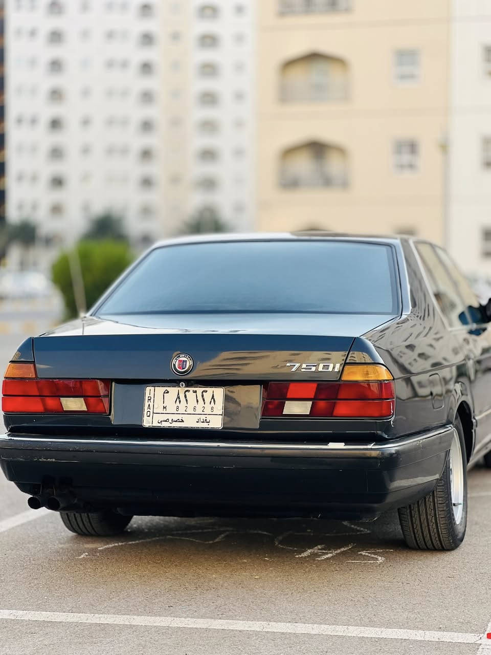 سلام عليكم للبيع بجم عريض BMW 735 اصل السياره رقم بغداد لون اسود كذاب السياره نضيفه حيل وجديده كير ومكينه مال حاويه شوف عينك غرفه جديده كامله تجي تشغل وتطلع ترايك للبصره تخم تاير جديد تخم ويل خليه جديد كامله من كلشي المنشور موضح كلشي بي كلج مروحه جديد يعني انسى شي اسمه حماوه ماكو نهائي وبل عافيه على الي تصير من نصيبه تحويل ثاني يوم مكان السياره بغداد بسمايه سعر السياره 65ورقه وبيها مجال بسيط حك الجيه رقمي *********** محمد الي يحب يستفسر يخابرني وبل خدمه
