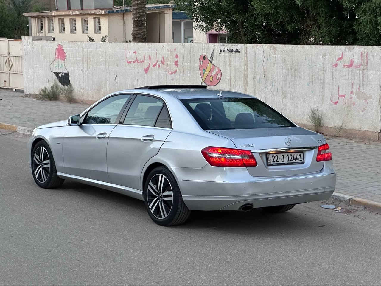 للبيع او مراوس  مارسيدس E200 موديل ٢٠١٠ خليجي

محرك 4 سلندر بلادي ممفتوح جديدمكفول

كير اوتماتيك ثلاث وضعيات قباده مكفول 

تبريد شغال ثلج قطعتين بعز الضهر ثلج تبريدها

تخم تاير صدر باتري كله جديد ترايها كلش حلو

سياره مال بيت متعوب عليها مو تعبانه كلش جديده

رقم اربيل الدولي تريد وكاله او تحويل اني حاضر 

السياره فول مواصفات ما بيها شي ميشتغل كلشي شغال

صفر مسج ما بيها اي اعطال ومتحتاج مصرف 

بيها شخط بل باب الوره السايق وصابغين قطعتين ملاون

السعر 115 ورقه وبي مجال *********** بغداد, العراق
