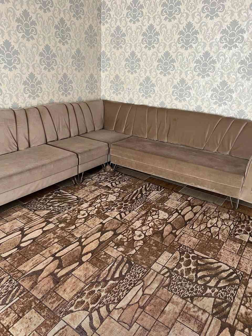 سلام عليكم ئەم کۆمەلە ئەشیای ناومالە بۆفرۆشتن
لەسلیمانی گەرمشتەریت تیل بکە *********** wats app 
*********** vaibar
