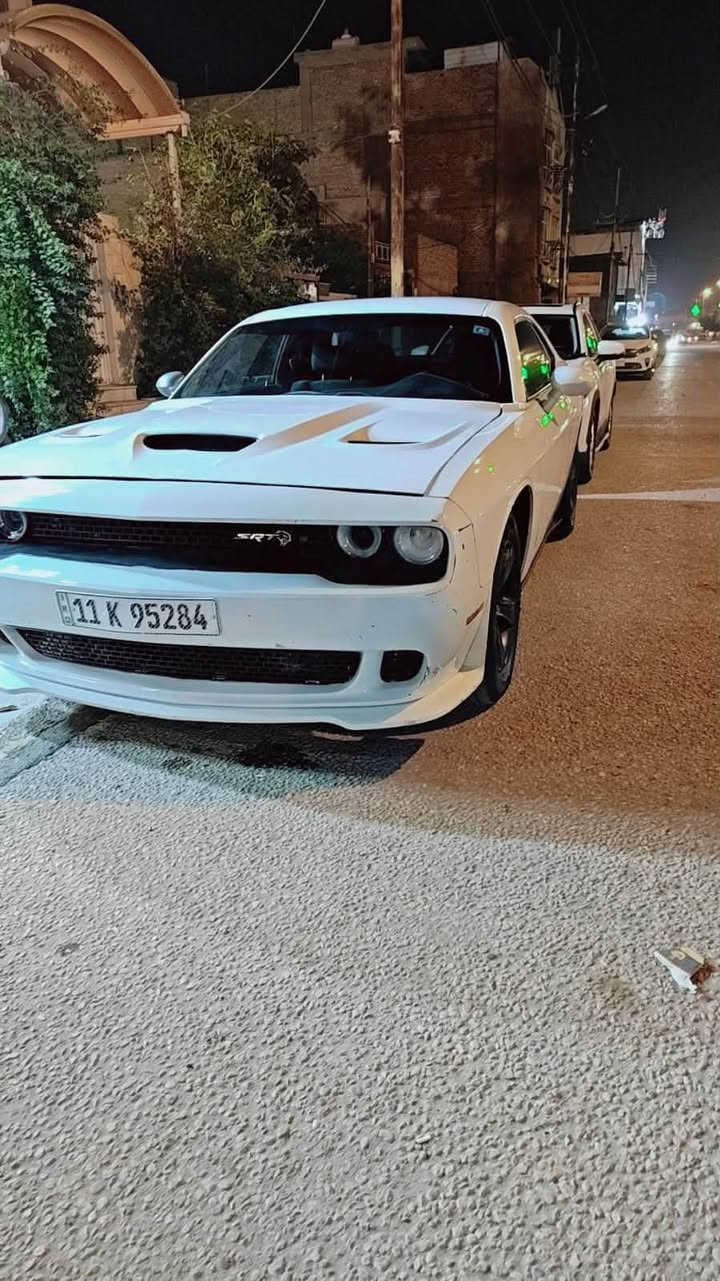 ٢٢ فول عدى الفتحه باسمي بيها٣ قطع وتعمير بالفخذه مكانها كربلاء  سعر ١٤٨ وبيها مجال بسيط ***********

