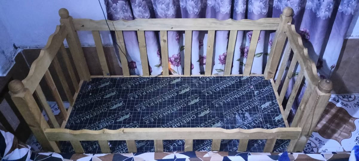 سلام عليكم جرباية طفل للبيع
طولهة متر و40 ولعرض 70 للستفسار عل رقم 
***********
