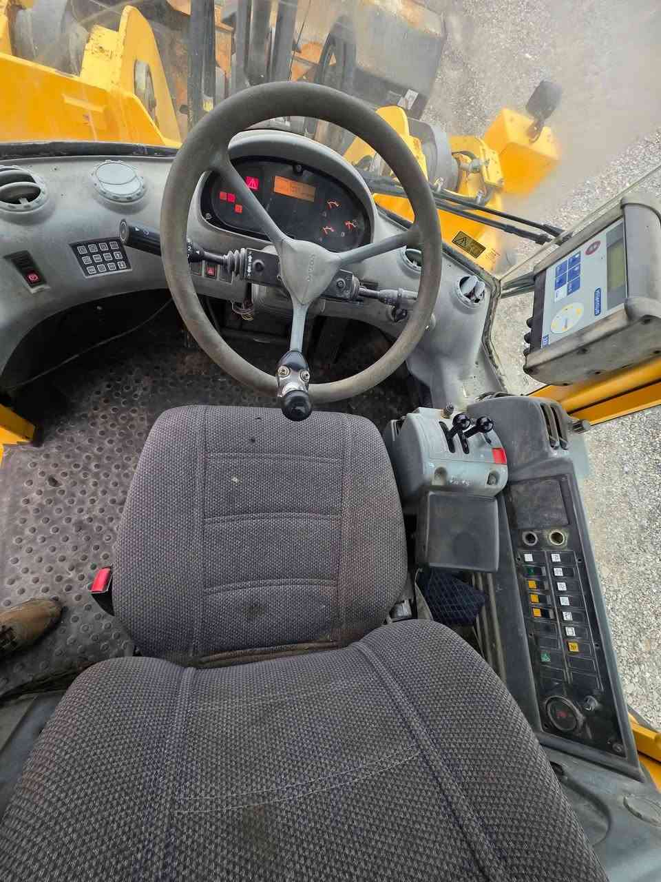 للبيع - بۆ فرۆشتن  
———————
شفل : VOLVO
حجم : L150E
مودیل :2005
دخول : منەفیست بصرا
—————————
بۆ زانیاری زیاتر پەیوەندی بکەن بەم ژمارە تەلەفۆنە 

***********
***********
