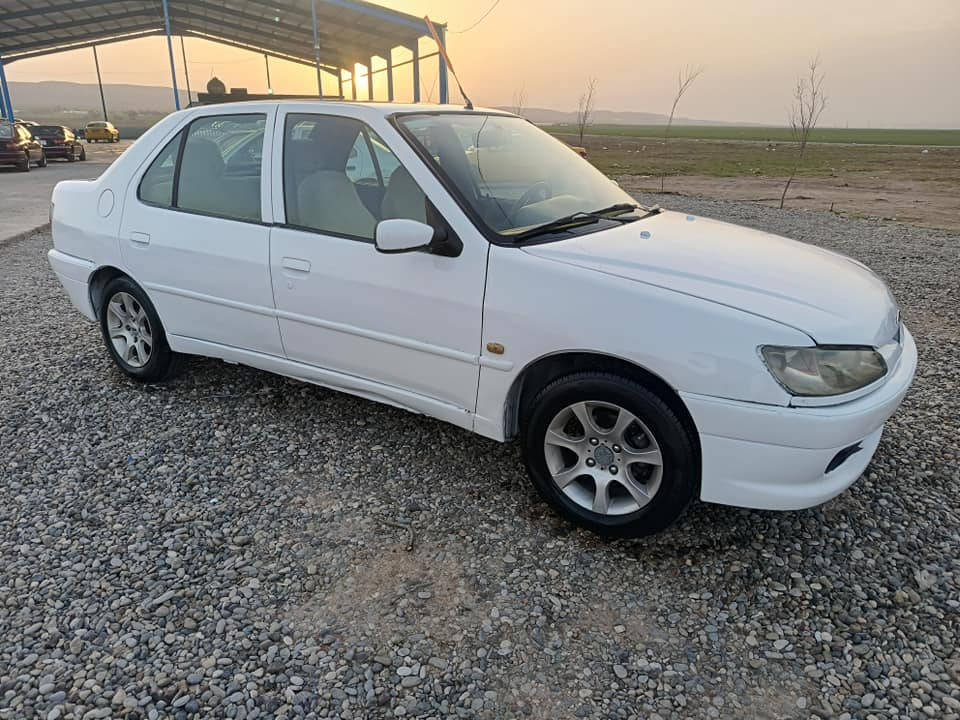 ***********
***********
بیجۆ مۆدێل 2002
گێڕومەکینە بێ عەیب بەشەرت
ڕەقەم سلێمانی ئە صڵی بەشەرت
سەنەوی هەتا 2031 تازەیە بڕاوە غەرامە تحویل بەشەرت
چوارتایەی تازەی لەژێرە 
تاقم پێشی تازەیە 
کارەبایاتی مەزبوت 
لێدراوی پێوەنیە 
بۆجوانی کراوەتە سپی 

سعری 36 گەڵا 
شوێن چەمچەماڵ شمشمل, السليمانية
