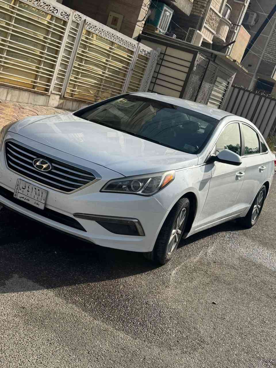 سيارة سوناته موديل 2106وارد امريكي حادثها بابين جهة اليسرى ابيع صفحة يسرى كاملة مواصفات عادية مكينة gdi2400محرك وكير سالم السعر 105
العنوان بغداد***********
