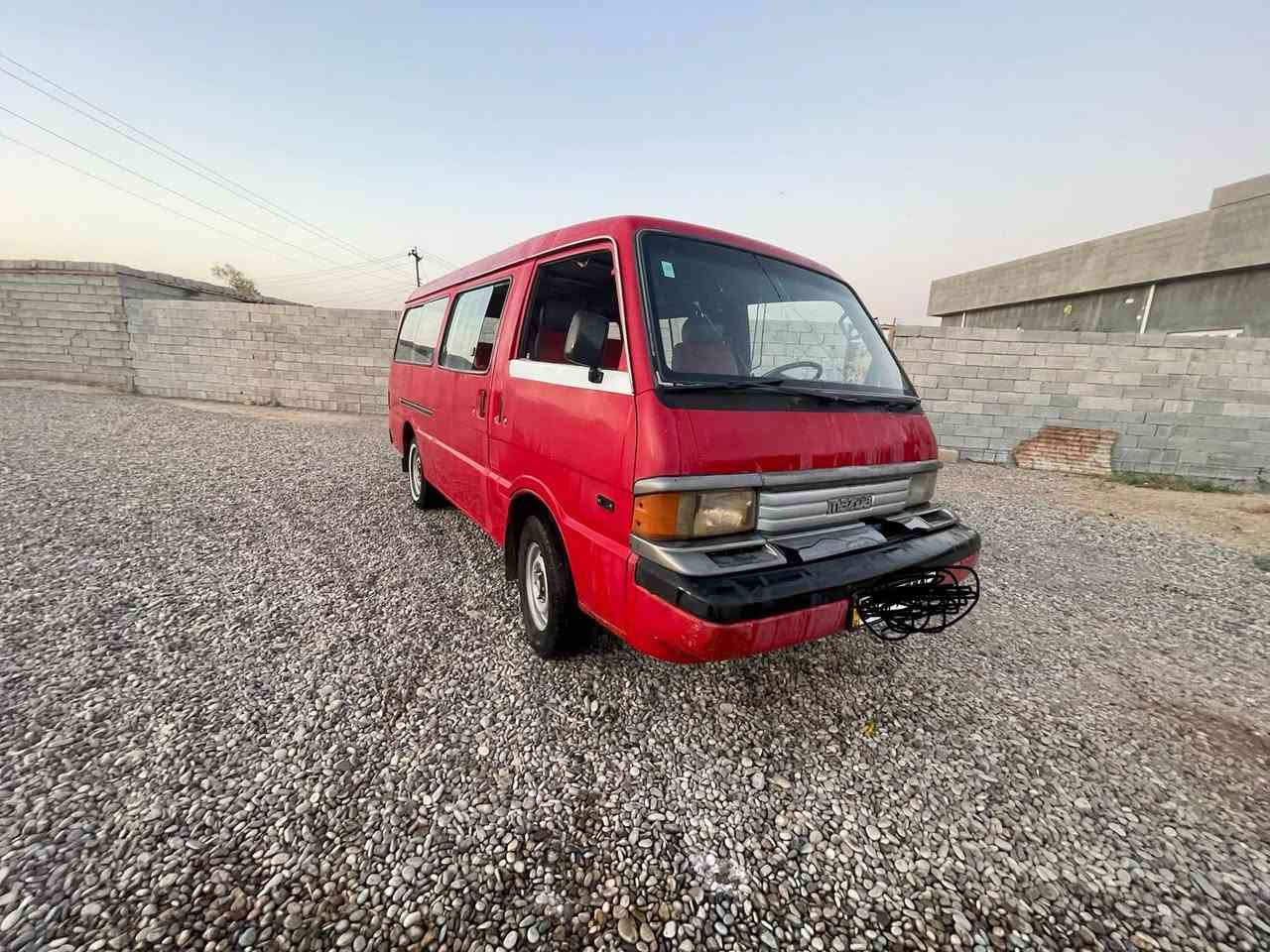 سياره مازده موديل 90السياره حلوه ونضيفه كير ومحرك مكفولات مصبوغه عام جماليه سنويه لـ 31 رقم ديالى مكاني ديالى جلولاء ***********
