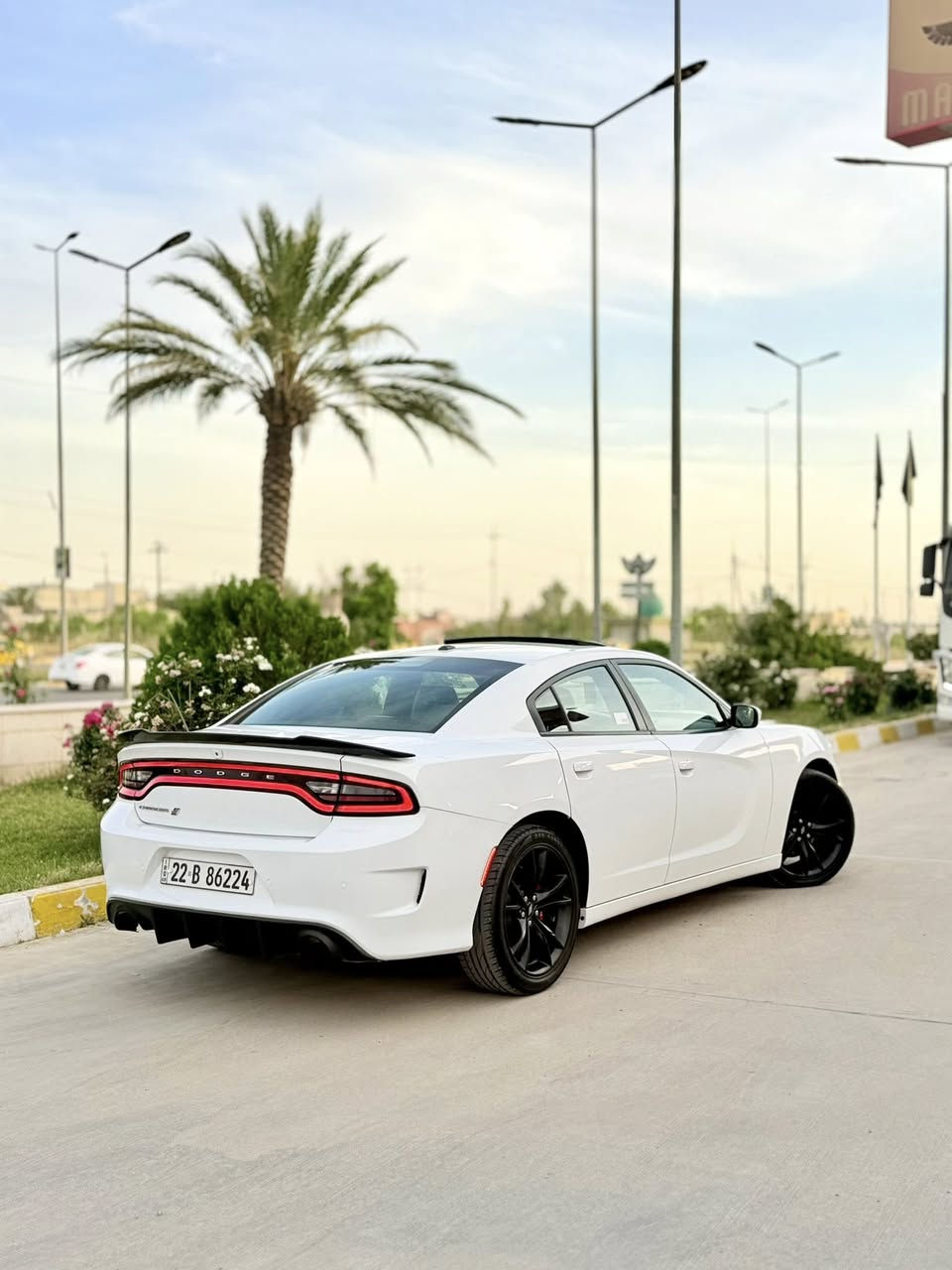 السلام عليكم جارجر موديل 2021 اصل محرك 3600 وارد امريكي فول مواصفات 1/1 SXT Plus ضررها كلش بسيط جامرلغ خلفي فقط رش بدون دواخل وصندوق تبديل بلادي  رقم اربيل  الدولي باسمي هزه سنويه كله جديد  فتحه سقف
بصمه تشغيل + تشغيل عن بعد + دخول ذكي
كشنات جلد حضن + كشن امامي خلفي تبربد + تدفئه
شاشه كار بلي كبيره رادار جانبي + حساس خلفي 
بعد بيها هوايه مواصفات السياره جديده وجاهزه من جميع النواحي
العنوان كركوك  مركز المدينة 
الموبايل 📱 ***********
السعر 220$ وبي مجال بسيط شراي يتصل ويدلل
