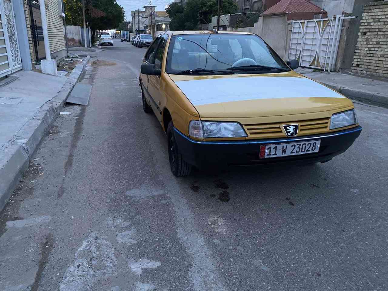 السلام عليكم بيجو روى موديل 2009 بلادي كير جديد شاده هسة هوة والكلج مكينه اكسل تبريد شغال  تدفئة شغالة تخم تاير صدر جديد بيهة طخه خفيفه جاملغ خلفي ومغلف فابلون  علة كد شبر خلفي  سياره جديده ترابك وين ميعجبك  رقم بغداد  الجديد وهزة جديدة بسمي هيئه وغرامات مصفر  مكان بغداد شهداء البياع سعر30 ورقة  مجال حك الجيه للاستفسار *********** سيف
