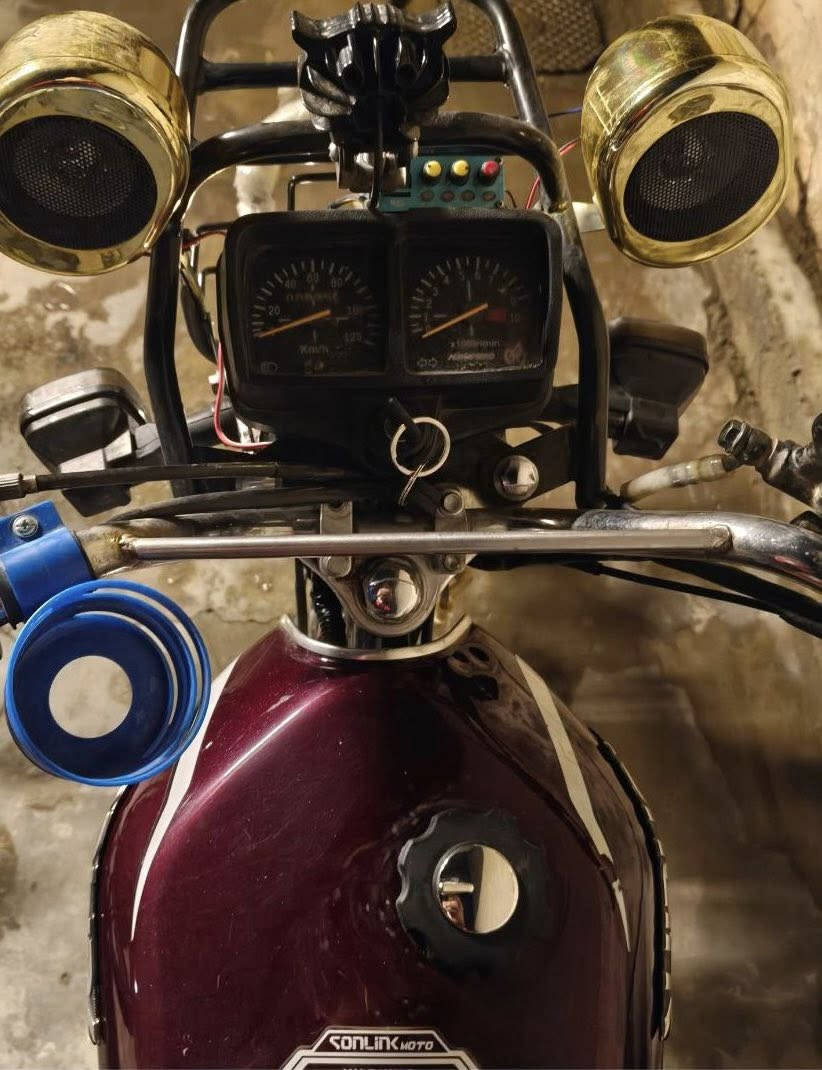 السلام عليكم 
دراجه 2023
مبدل بيهه ولفات فقط 
السعر 550
الاستفسار خاص


**إذا كنت صاحب هذا الإعلان وتريد حذفه لأي سبب، رجاءا أرسل رسالة إلى الدعم الفني**