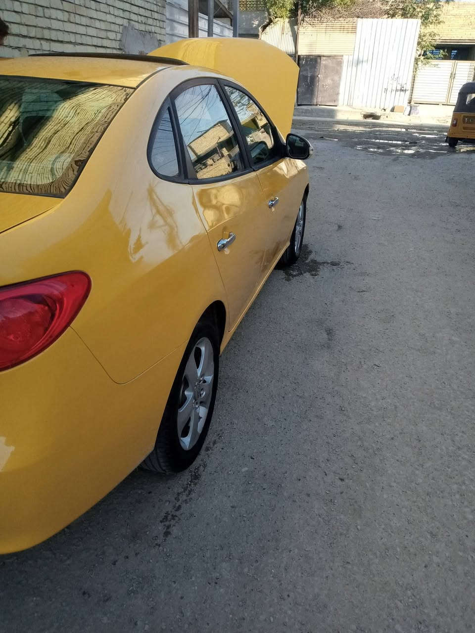 السلام عليكم للبيع النترا موديل 2010 خليجي فول مواصفات مكينة 1600 مكينة كير صدر حداة تبريد حادثة جاملغ خلفي بدون دو.خل   رقم بغداد دولي السيارة جاهزة ،السعر 102 مكان بغداد رقم الهاتف ***********،
