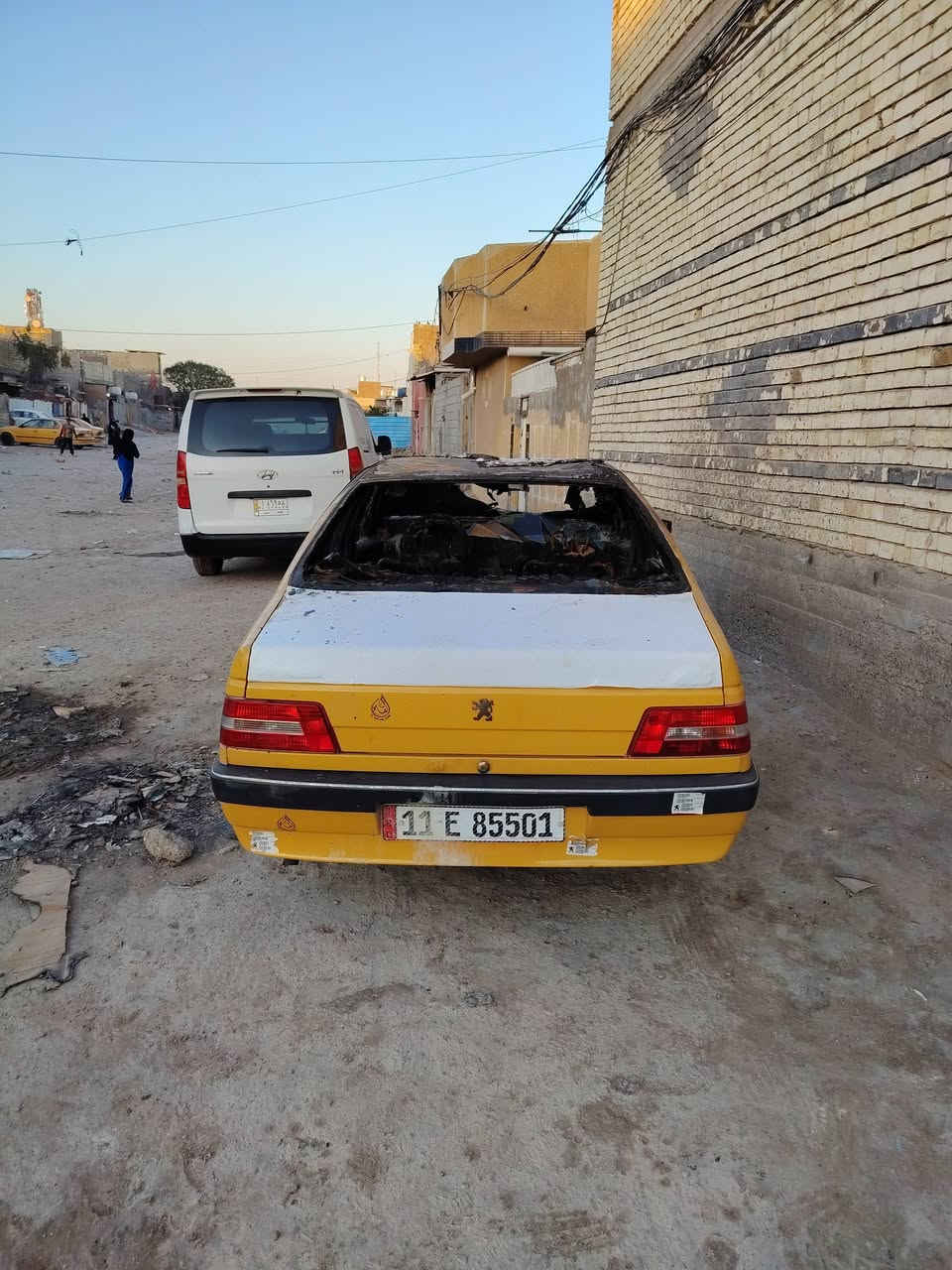 السلام عليكم بيجولميس 2013
سنويا جديده هزه جديده للبيع
مكاينه كيركفاله عامه جدد قبل شهرشادهن
صدر كله جديد بس غرفتها احتركت البارحه
للاستفسار اتصل ***********
