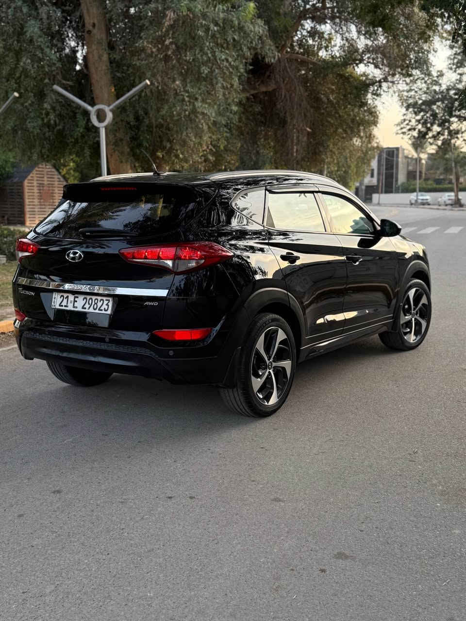 للبيع توسان 2016 
داخل جلد كرسي كهرباء 
شاشه كامره 
محرك 2000 
ماشيه 50 الف ميل 
سياره كله بلاد صيانه فلاتر دهون كله على ايدي 
صبغ جاملغ وبنيد بي كلير شويه 
وبيه صبغ بل بلاستك مال جنطه 
السعر 141$ 
مكاني بل منصور 
*********** بغداد, العراق
