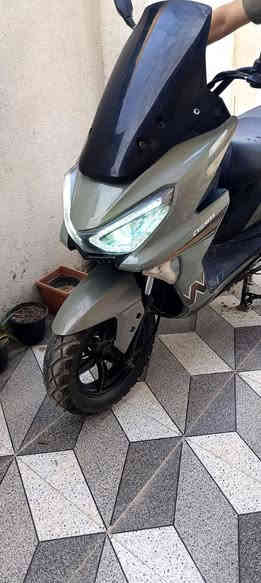 دراجه مال البيت نضيفه حيل بس محتاجه باتري لان متروكه بالبيت ريموت يشغل ع بعد دراجه حيل نضيفه والله بالعافية الي ياخذه ***********
