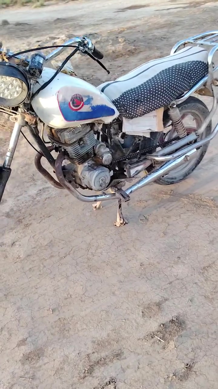 سلام عليكم شونكم اخوانن اخوان عندي هاي الجونده ما ناقصها شي ودراجه خير من الله ودراجه وكحه ما تنلزم بل شارع مكاني ديوانيه عفك الستفسار خاصص


**إذا كنت صاحب هذا الإعلان وتريد حذفه لأي سبب، رجاءا أرسل رسالة إلى الدعم الفني**