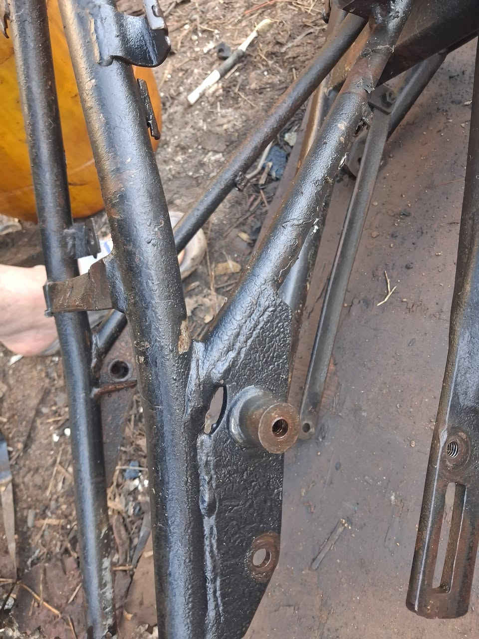 سلام عليكم للبيع شاصي ٨٢ ابو دوبه  السعر ١٠٠ مكاني فلوجة هاتف ***********يوجد توصيل جميع محافظات من رخصت مدير الكروب المحترم
