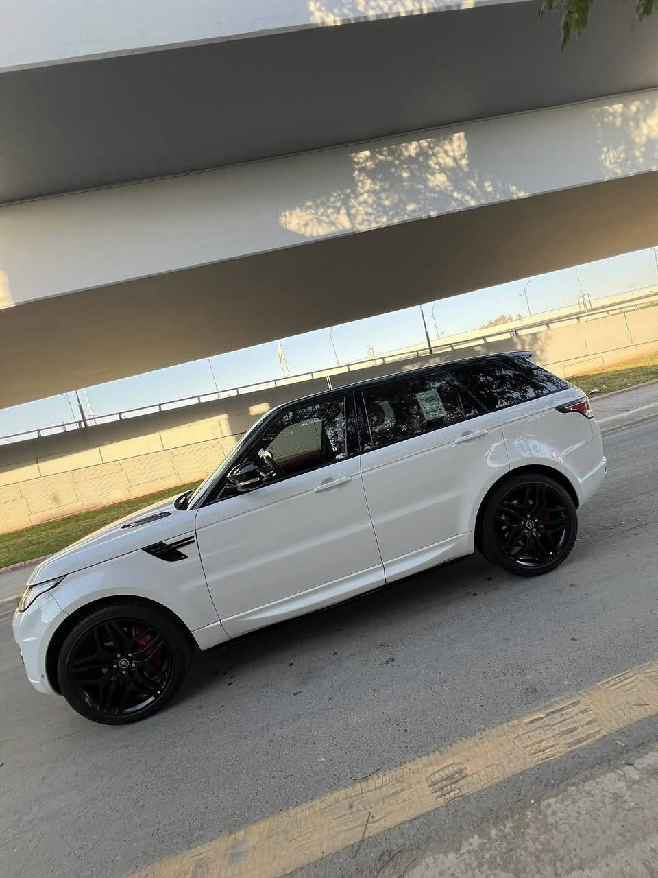 السعر بلاششششش وماكو بسوك كله هيج سعر 

200 
دفترين وبي مجال 

السلام عليكم اخوان للبيع فقط بدون مراوس 

رانج  خليجي وكاله سردار. موديل ٢٠١٤. السياره سبورت ٨ سلندر  بانزين 

السياره هنا تعرضت لحادث بسيط بدون دواخل ٣ قطع  فقط 

السياره ماشيه ٨٠ الف كيلومتر
٤ كامرات 
بصمه تشغيل وترحيب
٣ شاشات 
بانوراما
جنطه شفط
رادار امامي 
ثلاجه 
حساس ٣٦٠ درجه 
وبعد بيهه مواصفات متخلص 
مكان سياره بغداد المنصور 
***********
