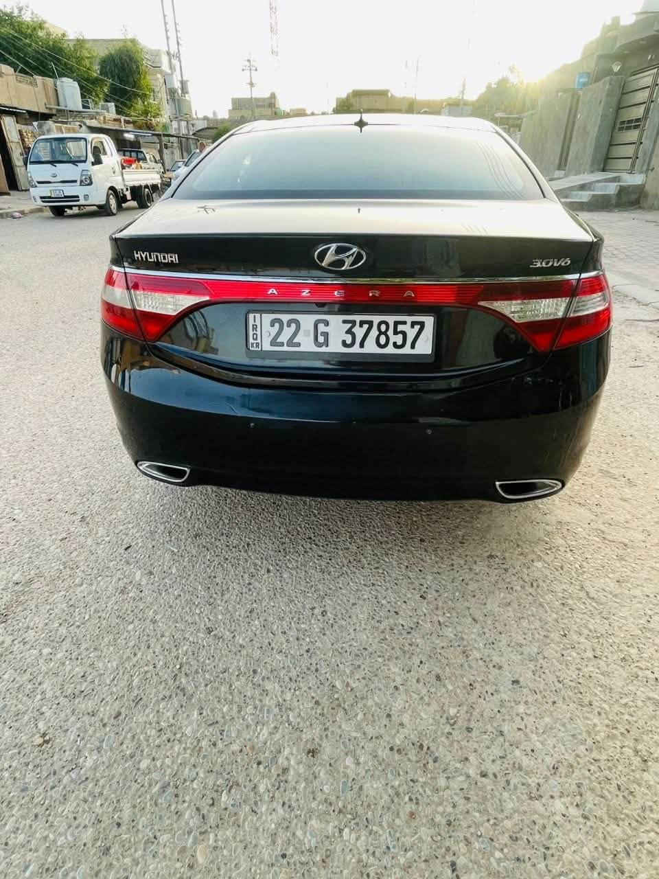للبيع 🚘
هيونداي أزيرا 2014 — لون أسود ✨

🔹 كاملة المواصفات
🔹 مكفولة من الصبغ والضربة والتبديل
🔹 السيارة نظيفة جداً وجاهزة للاستخدام
🔹 موقع السيارة: محافظة ميسان

المواصفات:
✅ فتحة سقف
✅ شاشة وكاميرا
✅ بصمة وتشغيل ستارت
✅ مقاعد جلد
✅ تبريد وتسخين مقاعد
✅ حساسات
✅ جنوط وكالة
السعر 139
السيارة استعمال مرتب وما تحتاج أي صرف � للتواصل غير متواجد بالفيس ***********
