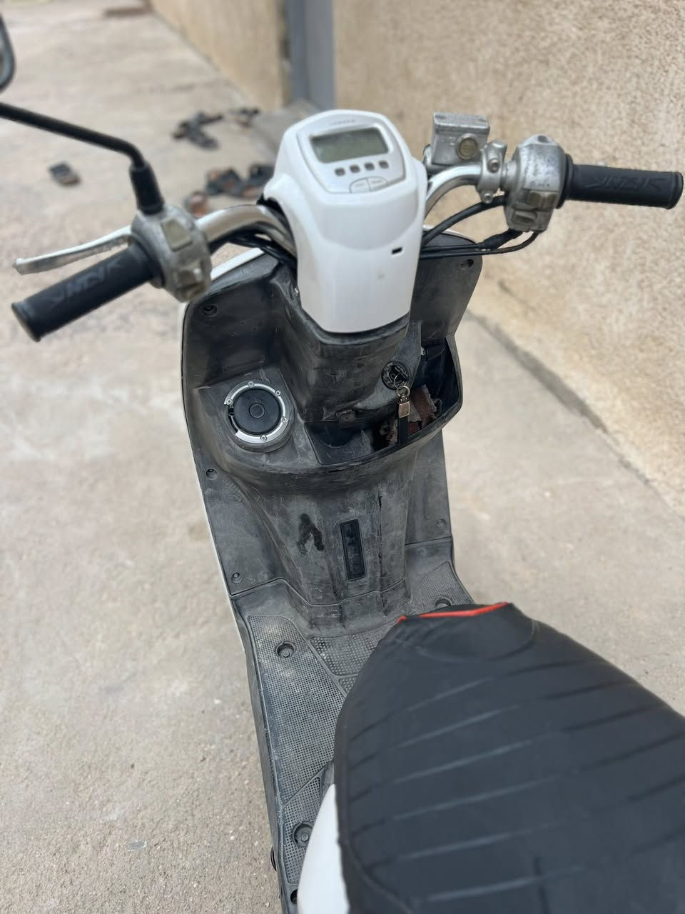 السلام عليكم ماكس بويلسي نوزل للبيع دراجه كفاله عامع كله صارله شهرين من نازله من الرمبه مكفوله كفاله عامه ماشيه 4 تالاف ملاح ونضافه تخبل كله شغاله مابيه اي شي سلف هورن لايت اشاير رباعي بكلايت شغال قفل سكان قفل صندوك كله شغاله كيج عداد كيج بانزين كل نقص مابيه دراجه شلعه ومعدل  خير من الله ماتنكض مكينه خرسه العنوان البصرة التنومه رقم الهاتف للتواصل ***********
