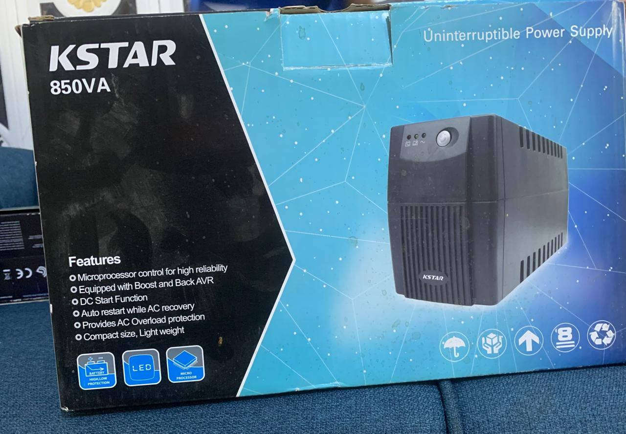 السلام عليكم بلي فور سلم 
ذاكرة 500
 ,,,,مهكر,,,, ما مفتوح
 زوج يدات وكامل الملحقات 
بكج starlink مع قرص اللعبة+قرص gta
مع ubs يحتاج فقط بطارية
كل والسعر 300 وبي مجال بسيط راسلني وتدلل


**إذا كنت صاحب هذا الإعلان وتريد حذفه لأي سبب، رجاءا أرسل رسالة إلى الدعم الفني**