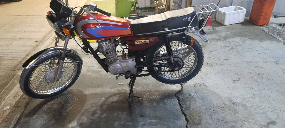 سلام عليكم دراجه شاصي مديل 2012وراق بس ورقه شككن ونتهن يعني بيعك كلك  درجه جانت مخزونه توه عمرته درجه حلوه ورن ما تريد روح بيه كله جديد ضفيره باتري لايتات بعد هوه تعمير جديد درجه شوفه زين و راسلني سعر 350


**إذا كنت صاحب هذا الإعلان وتريد حذفه لأي سبب، رجاءا أرسل رسالة إلى الدعم الفني**