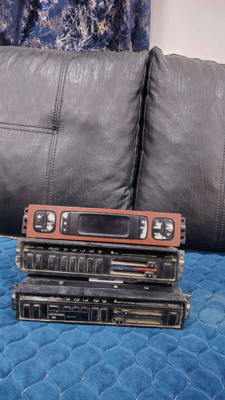 من رخصت صاحب الاكروب المحترم كل الموجود بلصوره متوفر بانسب  الاسعار نعتذر عن عدم ذكر الاسعار  اتصلوا وبيكم خير وتدللو التواصل على ***********
