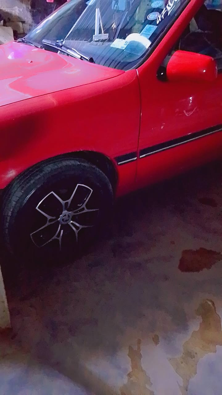 السلام عليكم ورحمه الله وبركاته
اوبل فكترا حجم 20 لون احمر موديل 1991
بدون حادث مشروع وطني دفتر بانزين بيها 
هلاات بلادي ولاقوعد دبل كلها بلادي بيها صبغ كم قطعه 
اني انطيك حزام محرك لاصرف ولا بخار ارفلو كبس غرفتها جديد تخم تايرات ويل كروم  صدر جديد  
السعر 50وبيها مجال اشويه رقم ***********
