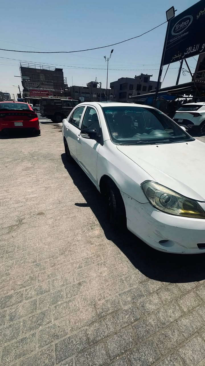 BYD G3 مديل 2013 كير اوتماتيك رقم بغداد انكليزي سنويه جديده  تحويل ثاني يوم   سياره نضيفه تبريد تدفئه شغال حداديه جديده امامي خلفي شاشه كامره منضومه زنون كهربائيات شغاله كلها كب اسود كامله مابيها اي نقص بيها ملاحضات بسيطه 
وبيها صبغ بل باب 
سعر 58$ وبيها مجال بسيط

***********

