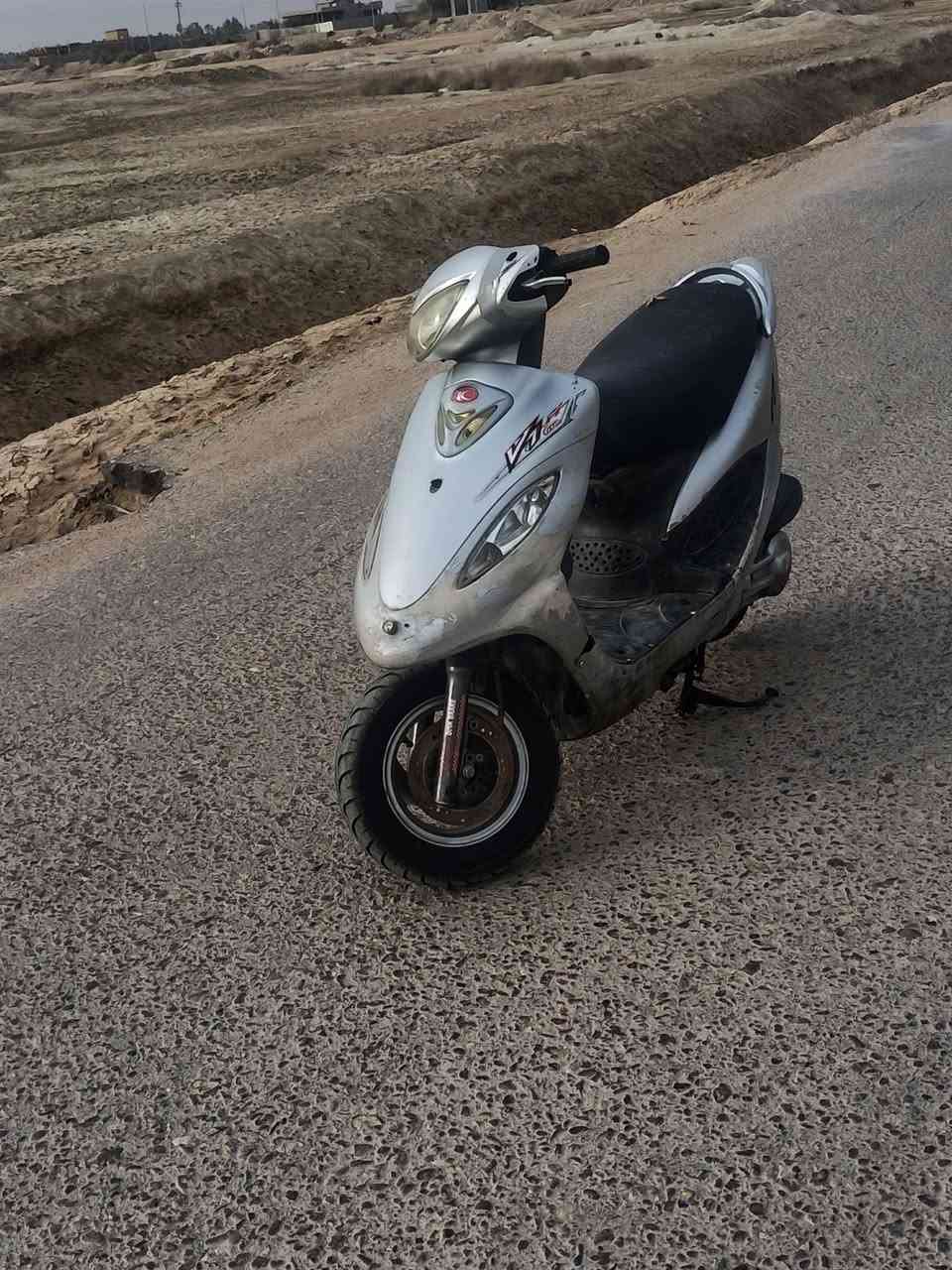 كامكو v1  للبيع السعر 200 وبيه مجال اذا مراوس بيراني اطي فرق ***********
